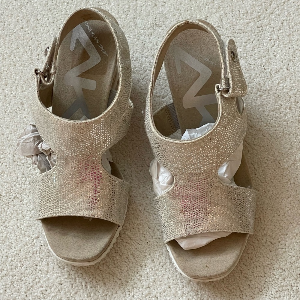 Anne Klein Sport sandals wedge size 6 cream and gold.